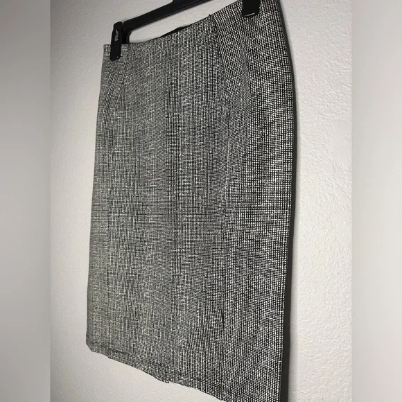 LIVERPOOL Stitch Fix Bia Pencil Skirt Women’s Size 4 - Picture 2 of 9